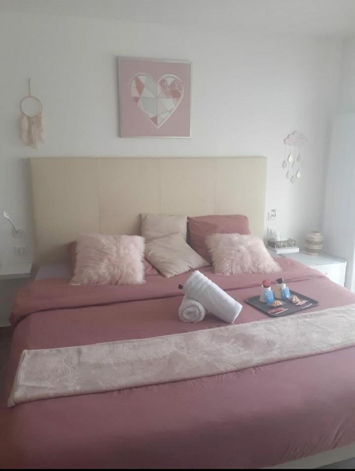 Love Room Seduction Tremblay-en-France Ngoại thất bức ảnh